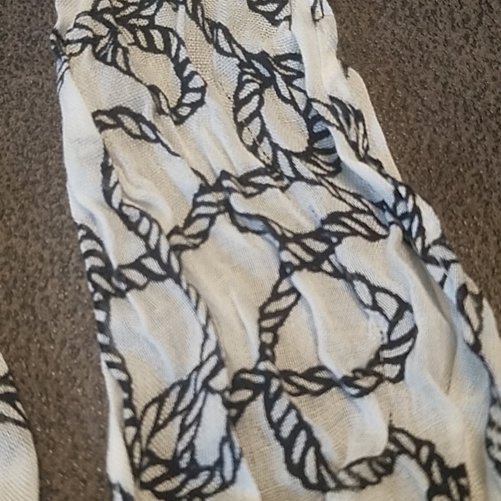 Avon Scarf Set - Picture 3 of 5